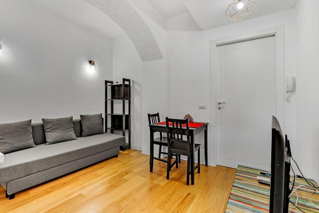 Ferienwohnung Alessia'S Flat - San Luigi Mailand Exterior foto